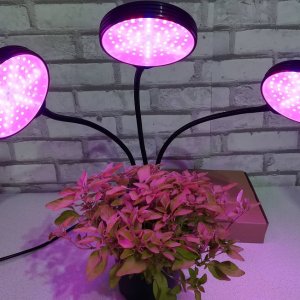 PROFI LED GROW trojramenná lampa na všetky rastliny so zabudovaným časovačom a stmievačom, 15W - plné spektrum